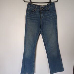 Signature Levi Jeans Women's Size 4/M At Waist Bootcut